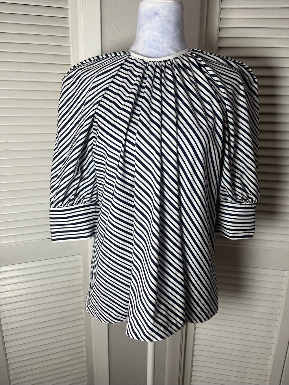 Tish Cox stripped  Puff-Sleeve Blouse in white and black Sz M